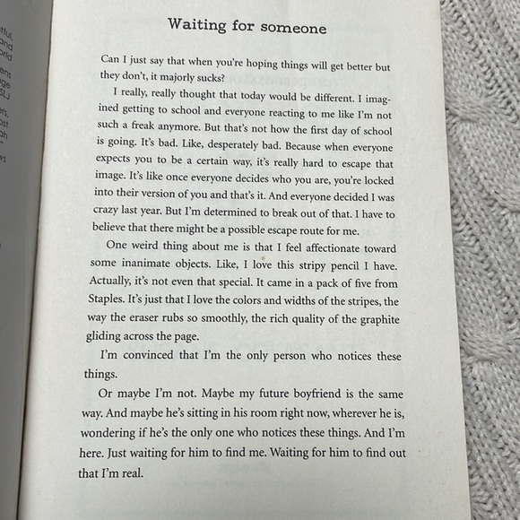 Susanne Colasanti novel. “Waiting for You” 322 pgs paperback. Good condition. - Picture 5 of 5